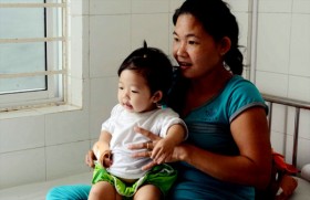 Đà Nẵng: Cứu sống 2 trẻ ngạt thở do hóc hạt dưa