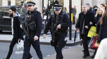 Cảnh sát Anh sẵn sàng đối phó với 10 vụ khủng bố liên hoàn