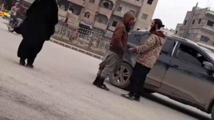 Hai phụ nữ quay video phơi bày tội ác khủng khiếp của IS