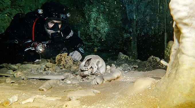 bi an ve nen van minh maya trong hang ngam o mexico