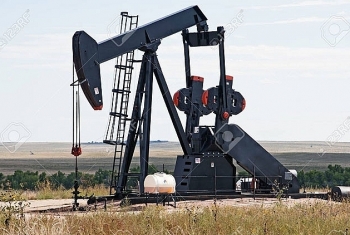 Nguyên nhân nào ngăn cản dầu tăng giá?