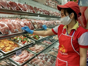 Nguyên nhân nào khiến giá thịt lợn liên tục lao đao?