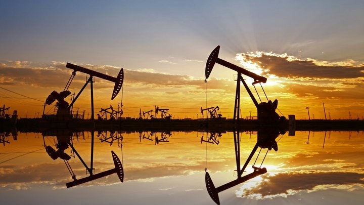 Giá dầu thô WTI tiếp tục suy yếu do lo ngại nguồn cung gia tăng