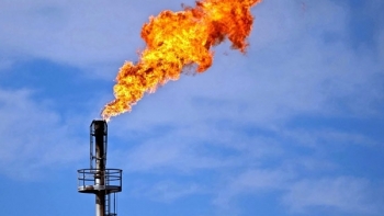 Giá năng lượng ngày 28/2: Giá dầu tăng, khí tự nhiên giảm