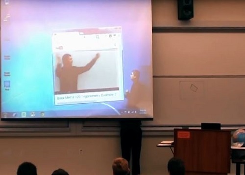 [VIDEO] Sinh viên phấn khích tột độ với bài giảng 