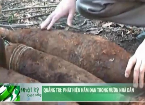 [VIDEO] Phát hiện hầm bom đạn 