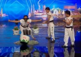 [VIDEO] Giám khảo Asia’s Got Talent khiếp đảm trước màn biểu diễn của võ sư Việt