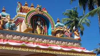 Một đền thờ Ấn Độ bị thiêu rụi