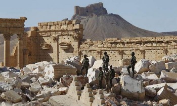 IS phá đền Cổng Trời ở Mosul, Iraq