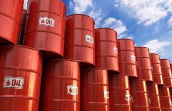 Giá dầu thô tiếp tục tăng trong phiên giao dịch cuối tuần
