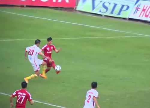 [VIDEO] Cận cảnh bàn thắng nhanh nhất lịch sử V.League bị tước của Công Vinh