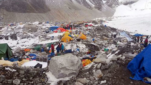 Phát hiện 100 thi thể bị tuyết lở chôn vùi ở làng Langtang, Nepal