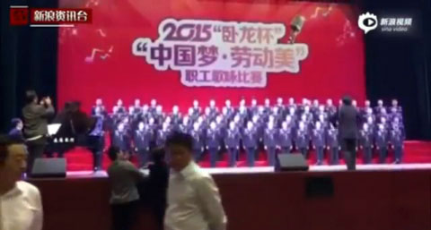 Trung Quốc: Sập sân khấu cao 5m, hơn 80 ca sĩ rơi xuống đất