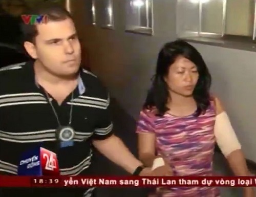 [VIDEO] Nữ du khách Việt bị cướp tấn công bằng dao ở Brazil