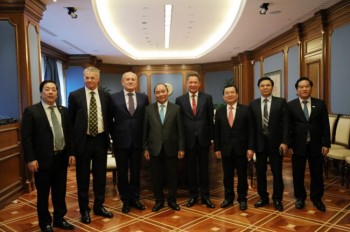 Thủ tướng thăm và làm việc với hai “đại gia” dầu khí Nga