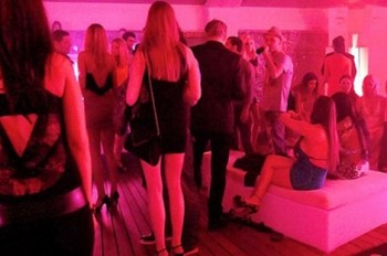 Gái mại dâm và thác loạn ở Liên hoan phim Cannes
