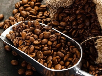 Cà phê có thể tiếp tục điều chỉnh, đà tăng của đường nhiều khả năng sẽ chậm lại
