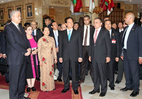 Thủ tướng Nguyễn Tấn Dũng dự Đối thoại Doanh nghiệp Việt Nam-Algeria