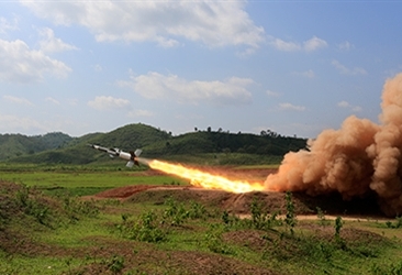 [VIDEO] Việt Nam phóng thử 3 tổ hợp tên lửa phòng không Pechora-2TM