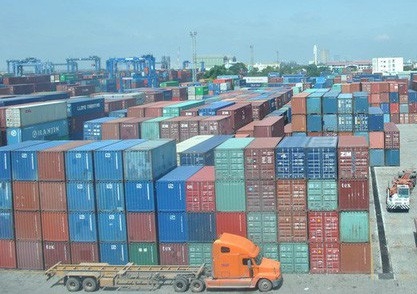 trung quoc ngung nhap khau viet nam tro thanh bai chua container phe lieu