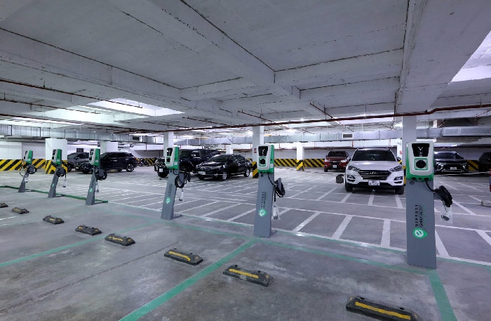 VinFast lắp đặt thần tốc hơn 8.100 cổng sạc ô tô, xe máy điện tại 60 tỉnh thành