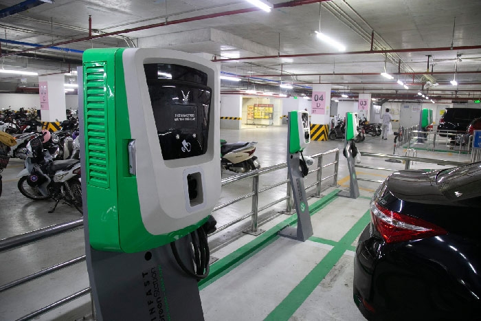 VinFast lắp đặt thần tốc hơn 8.100 cổng sạc ô tô, xe máy điện tại 60 tỉnh thành