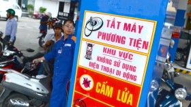 Tại sao nghe điện thoại tại cây xăng có thể gây cháy nổ?