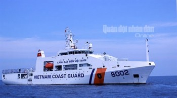 [Chùm ảnh] Khám phá tàu 8002 của Cảnh sát biển Việt Nam