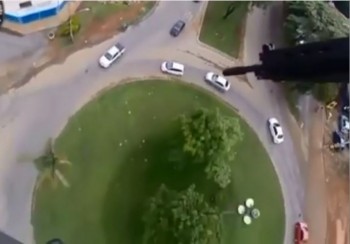 [VIDEO] Cách cảnh sát Brazil truy đuổi tội phạm