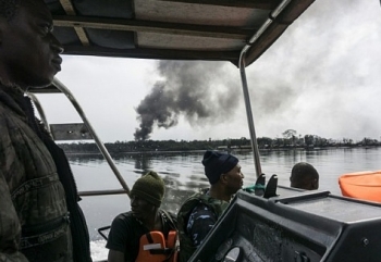 Cuộc chiến chống nạn ăn cắp dầu ở Nigeria
