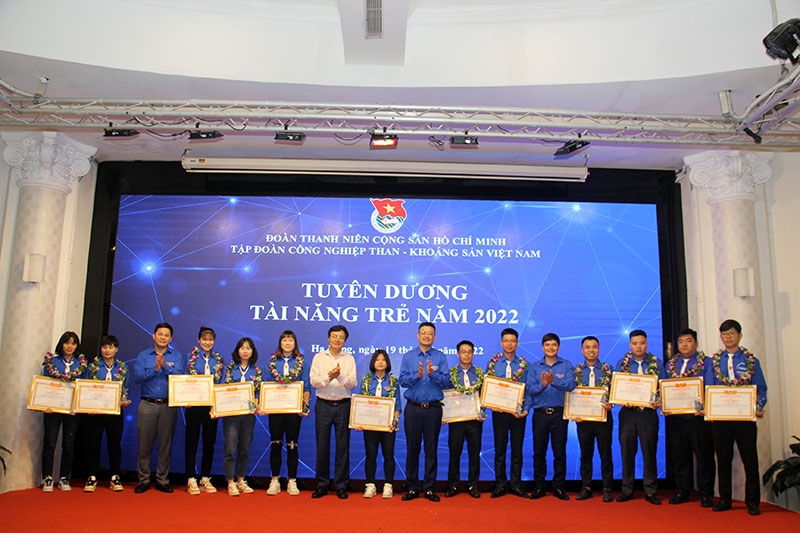 Đoàn TKV tuyên dương các tài năng trẻ có thành tích xuất sắc trong sản xuất, văn hóa thể thao