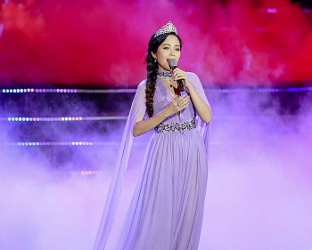 Hoa hậu Thiên Nga: Duyên dáng được tạo bởi thông minh, bản lĩnh sống