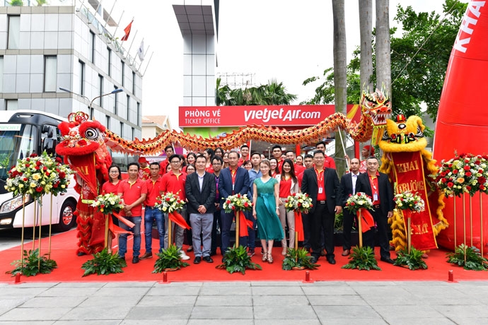 vietjet khai truong phong ve moi cung to hop dich vu toan dien cho khach hang