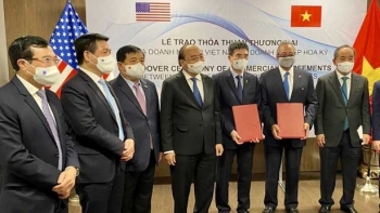 [PetrotimesTV] PV GAS và AES ký kết “Thỏa thuận liên doanh thành lập và vận hành Công ty TNHH Kho cảng LNG Sơn Mỹ”