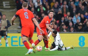 Gareth Southgate thúc giục Ten Hag trả lại vị trí cho Harry Maguire