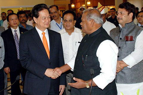 Thủ tướng Chính phủ Nguyễn Tấn Dũng tiếp Thủ hiến bang Bihar, Ấn Độ