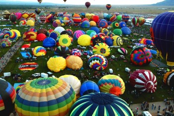 [Ảnh - Video] Rực rỡ sắc màu lễ hội khinh khí cầu quốc tế Albuquerque