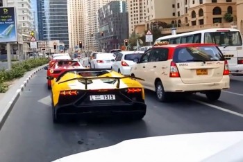 [VIDEO] Thích thể hiện, siêu xe Lamborghini gần chục tỷ bốc cháy giữa đường