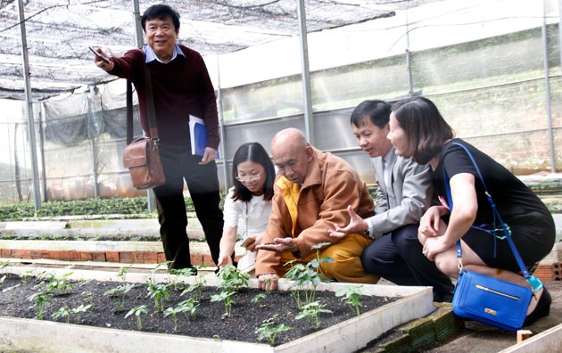 Chuyện một nhà sư làm khoa học