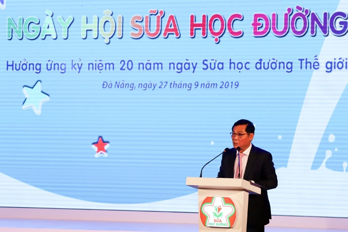 sua hoc duong mot no luc dang ghi nhan de cai thien the trang tre em viet nam