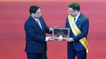 [PetroTimesMedia] Tổng Giám đốc Petrovietnam Lê Mạnh Hùng nhận vinh danh Top 10 Doanh nhân tiêu biểu nhất Việt Nam năm 2022