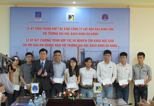 Chi hội Dầu khí Quảng Ngãi và BSR ký kết hợp tác với Trường Đại học Bách khoa và Trường Cao đẳng Công nghệ- Đại học Đà Nẵng