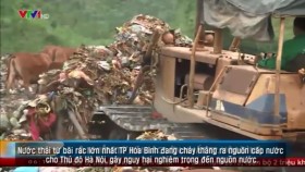 [VIDEO] Kinh hoàng nước bãi rác chảy thẳng ra nguồn nước sạch Hà Nội