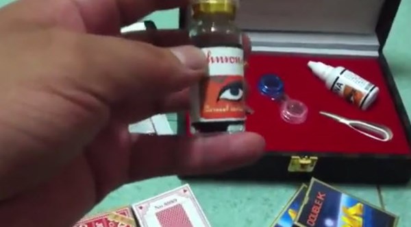 [VIDEO] Hé lộ thủ thuật nhìn xuyên bài của dân cờ bạc bịp