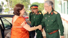 Thượng tướng Nguyễn Chí Vịnh làm việc với Đại sứ đặc mệnh toàn quyền Ấn Độ
