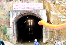 [VIDEO] Sập hầm thủy điện Đạ Dâng: Khẩn trương bơm oxy vào nơi 11 người mắc kẹt