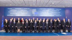 Chán trừng phạt, EU quay sang "hâm nóng" quan hệ với Nga?