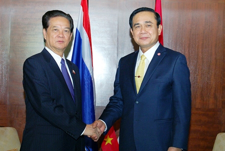 Thủ tướng hội kiến Thủ tướng Thái Lan