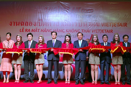 Thủ tướng tham dự các sự kiện thức đẩy quan hệ hợp tác kinh tế, thương mại, đầu tư Việt Nam - Thái Lan