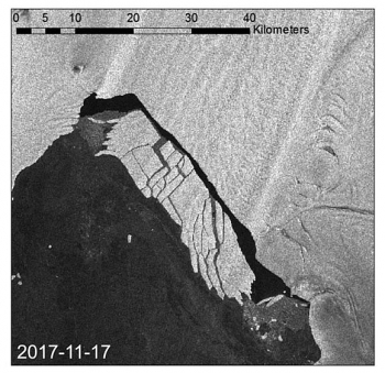 Núi băng trôi ở Nam Cực tiếp tục nứt vỡ